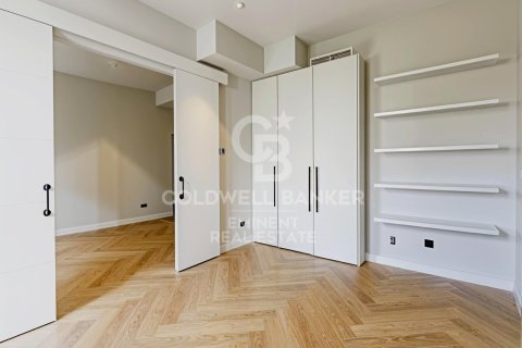 Apartamento de 2 dormitorios en venta en Barcelona, Cataluña, Spain № 5290 - foto 11