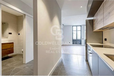 Apartamento de 2 dormitorios en venta en Barcelona, Cataluña, Spain № 5290 - foto 7