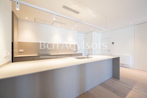2 bedrooms apartment for sale in Barcelona, Catalonia, Spain № 2878 - photo 12