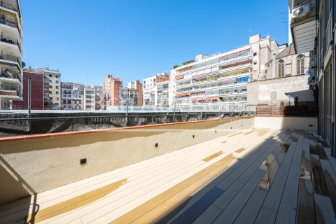 2 bedrooms apartment for sale in Barcelona, Catalonia, Spain № 2878 - photo 4
