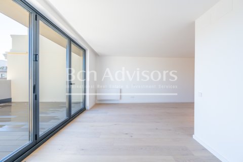 Ático de 2 dormitorios en venta en Barcelona, Cataluña, Spain № 2879 - foto 7