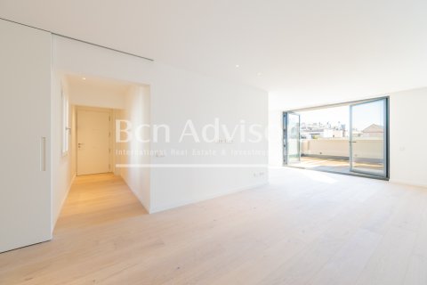 Ático de 2 dormitorios en venta en Barcelona, Cataluña, Spain № 2879 - foto 16