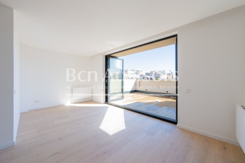 Ático de 2 dormitorios en venta en Barcelona, Cataluña, Spain № 2879 - foto 3