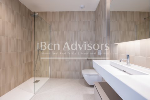 Ático de 2 dormitorios en venta en Barcelona, Cataluña, Spain № 2879 - foto 27