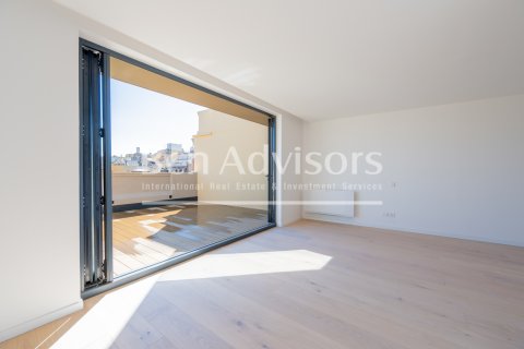 Ático de 2 dormitorios en venta en Barcelona, Cataluña, Spain № 2879 - foto 9