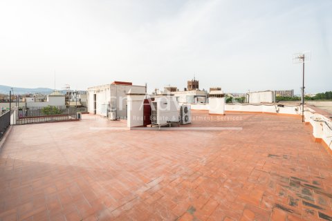 Ático de 2 dormitorios en venta en Barcelona, Cataluña, Spain № 2882 - foto 14