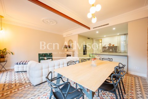 Apartamento de 3 dormitorios en venta en Barcelona, Cataluña, Spain № 2881 - foto 8