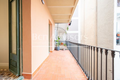 Apartamento de 3 dormitorios en venta en Barcelona, Cataluña, Spain № 2881 - foto 23