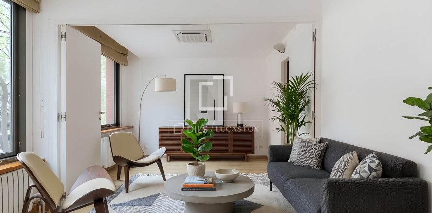 Apartamento de 4 dormitorios en venta en Barcelona, Cataluña, Spain № 6546