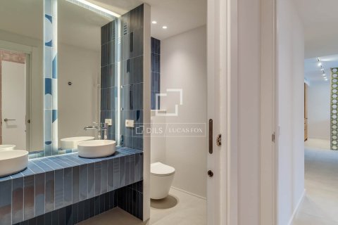 Купить квартиру в Барселона, Испания с 3 спальни, 133м², № 6552 - фото 30