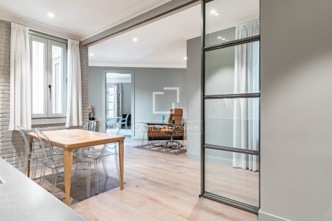 3 bedrooms apartment for sale in Barcelona, Catalonia, Spain № 6549 - photo 10