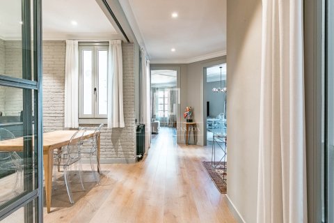 3 bedrooms apartment for sale in Barcelona, Catalonia, Spain № 6549 - photo 13
