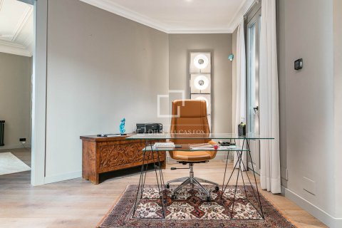 3 bedrooms apartment for sale in Barcelona, Catalonia, Spain № 6549 - photo 7