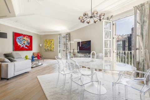 3 bedrooms apartment for sale in Barcelona, Catalonia, Spain № 6549