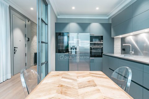 3 bedrooms apartment for sale in Barcelona, Catalonia, Spain № 6549 - photo 11