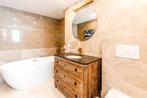 3 bedrooms villa for sale in Sitges, Barcelona, Catalonia, Spain № 4476 - photo 14