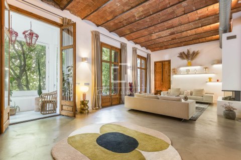 Apartamento de 5 dormitorios en venta en Barcelona, Cataluña, Spain № 4477