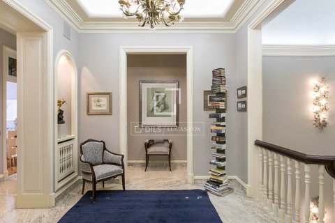 6 bedrooms villa for sale in Barcelona, Catalonia, Spain № 8840 - photo 16