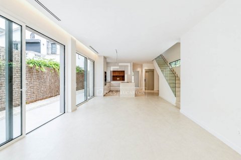 Villa de 5 dormitorios en venta en Sitges, Barcelona, Cataluña, Spain № 8844 - foto 21