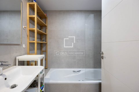 Apartamento de 3 dormitorios en venta en Barcelona, Cataluña, Spain № 8845 - foto 7