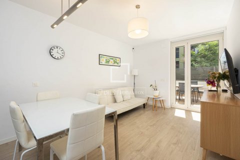 Apartamento de 3 dormitorios en venta en Barcelona, Cataluña, Spain № 8845 - foto 14