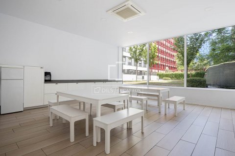 Apartamento de 3 dormitorios en venta en Barcelona, Cataluña, Spain № 8845 - foto 23