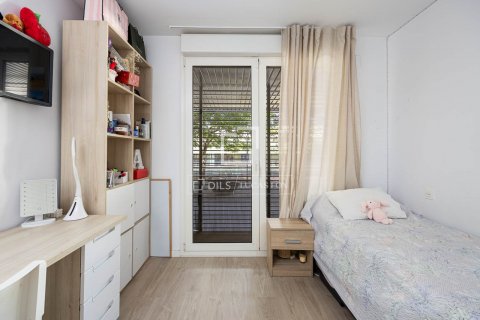 Apartamento de 3 dormitorios en venta en Barcelona, Cataluña, Spain № 8845 - foto 4