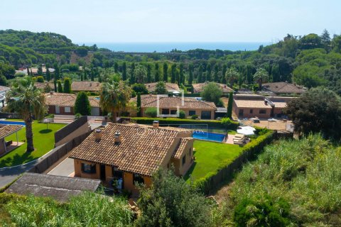 Villa de 4 dormitorios en venta en Sant Vicenc De Montalt, Barcelona, Cataluña, Spain № 8841 - foto 3