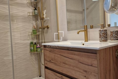 Apartamento de 3 dormitorios en venta en Vilanova i la Geltrú, Barcelona, Cataluña, Spain № 8839 - foto 12