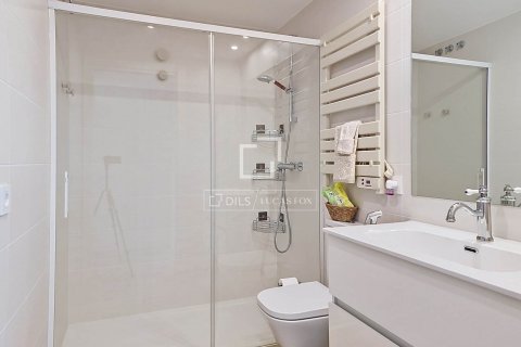 Apartamento de 3 dormitorios en venta en Vilanova i la Geltrú, Barcelona, Cataluña, Spain № 8839 - foto 8