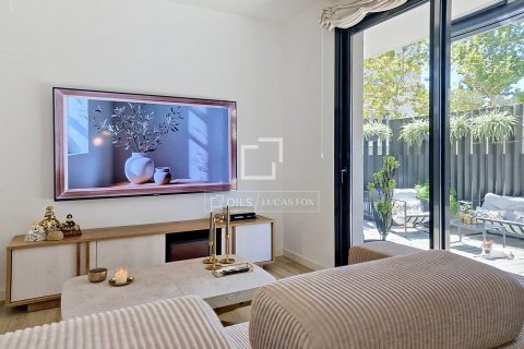 Apartamento de 3 dormitorios en venta en Vilanova i la Geltrú, Barcelona, Cataluña, Spain № 8839 - foto 4