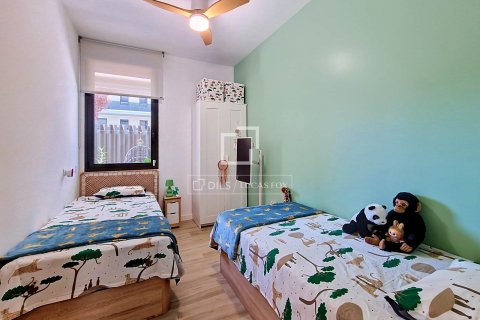 Apartamento de 3 dormitorios en venta en Vilanova i la Geltrú, Barcelona, Cataluña, Spain № 8839 - foto 21