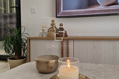 Apartamento de 3 dormitorios en venta en Vilanova i la Geltrú, Barcelona, Cataluña, Spain № 8839 - foto 2