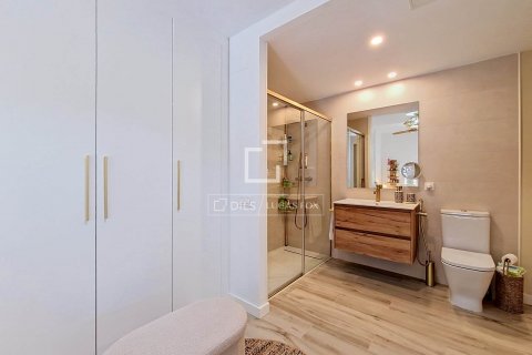 Apartamento de 3 dormitorios en venta en Vilanova i la Geltrú, Barcelona, Cataluña, Spain № 8839 - foto 13