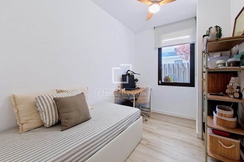 Apartamento de 3 dormitorios en venta en Vilanova i la Geltrú, Barcelona, Cataluña, Spain № 8839 - foto 24