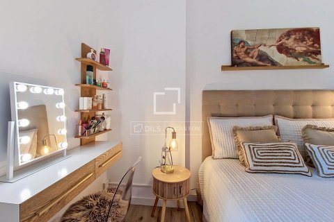 Apartamento de 3 dormitorios en venta en Vilanova i la Geltrú, Barcelona, Cataluña, Spain № 8839 - foto 16