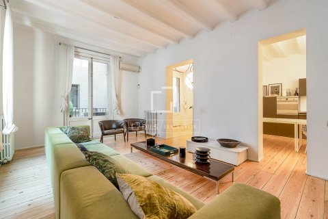 Apartamento de 2 dormitorios en venta en Barcelona, Cataluña, Spain № 8842 - foto 19