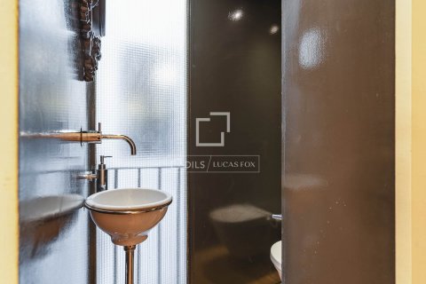 Apartamento de 2 dormitorios en venta en Barcelona, Cataluña, Spain № 8842 - foto 4