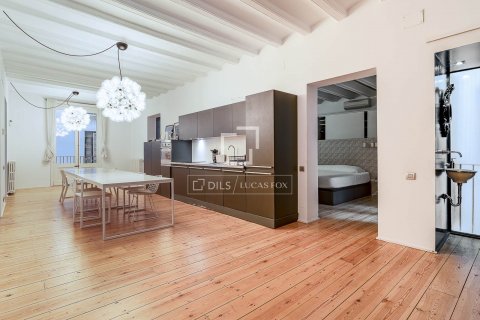 Apartamento de 2 dormitorios en venta en Barcelona, Cataluña, Spain № 8842 - foto 13