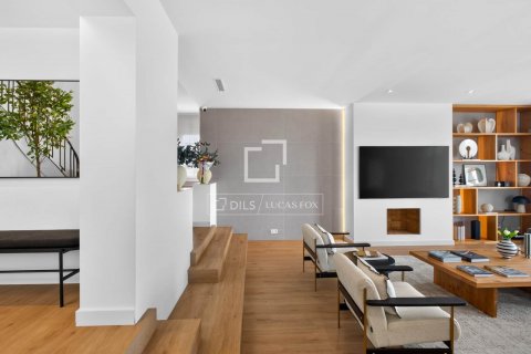 Villa de 5 dormitorios en venta en Tiana, Barcelona, Cataluña, Spain № 8843 - foto 24