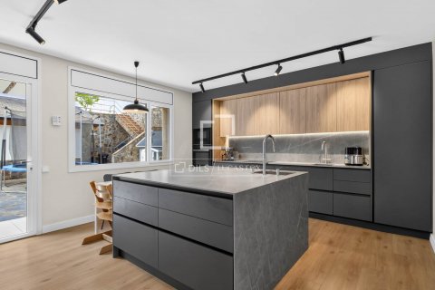 Villa de 5 dormitorios en venta en Tiana, Barcelona, Cataluña, Spain № 8843 - foto 21