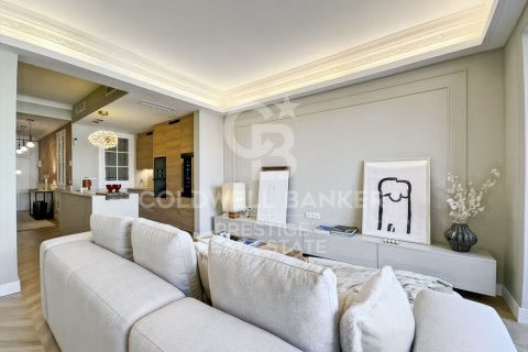 Купить квартиру в Барселона, Испания с 3 спальни, 100м², № 5417 - фото 3