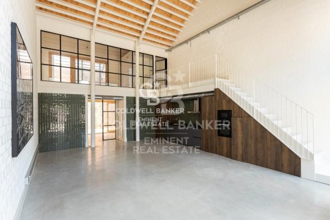 Dúplex de 2 dormitorios en venta en Barcelona, Cataluña, Spain № 5477 - foto 6