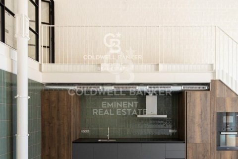 Dúplex de 2 dormitorios en venta en Barcelona, Cataluña, Spain № 5477 - foto 8