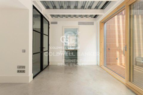 Dúplex de 2 dormitorios en venta en Barcelona, Cataluña, Spain № 5477 - foto 13