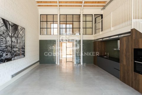 Dúplex de 2 dormitorios en venta en Barcelona, Cataluña, Spain № 5477 - foto 11