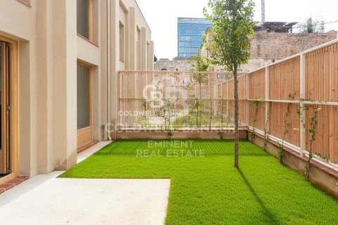Dúplex de 2 dormitorios en venta en Barcelona, Cataluña, Spain № 5477 - foto 3
