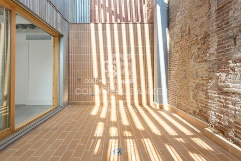 Dúplex de 2 dormitorios en venta en Barcelona, Cataluña, Spain № 5477 - foto 16