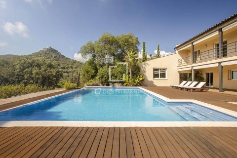 Villa de 4 dormitorios en venta en Cabrera de Mar, Barcelona, Cataluña, Spain № 3995