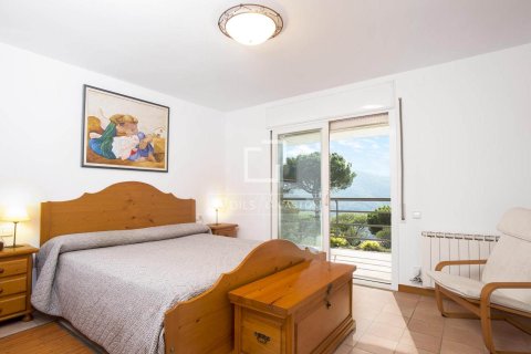 Villa de 4 dormitorios en venta en Cabrera de Mar, Barcelona, Cataluña, Spain № 3995 - foto 14